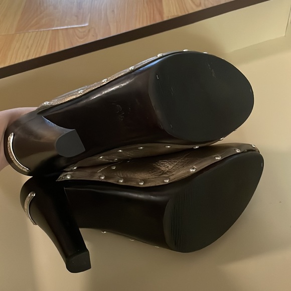 GORGEOUS metallic Michael Kors Mules - Picture 5 of 5